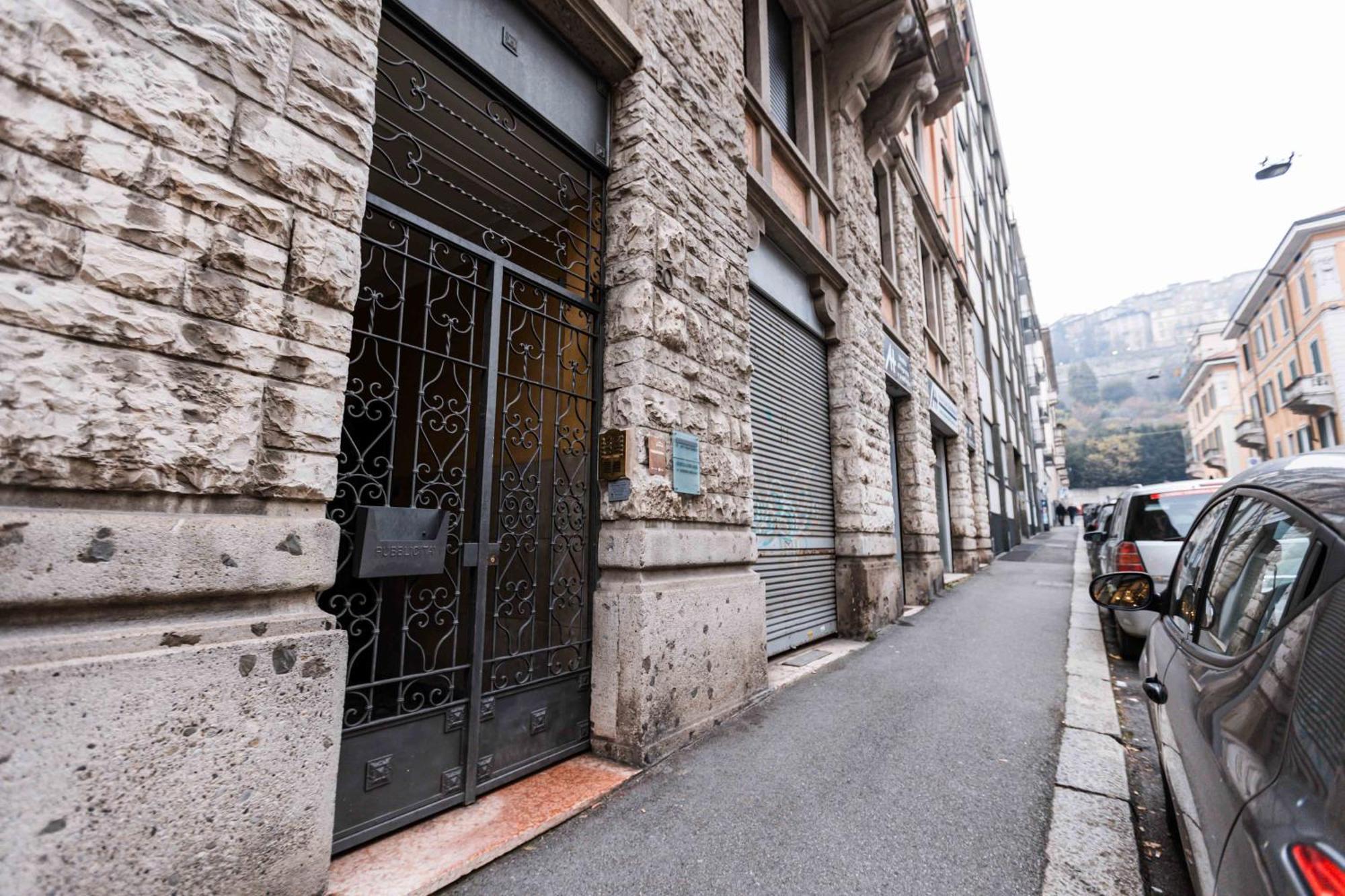 5Min From Citta Alta Chic Bergamo City Apartment Bagian luar foto